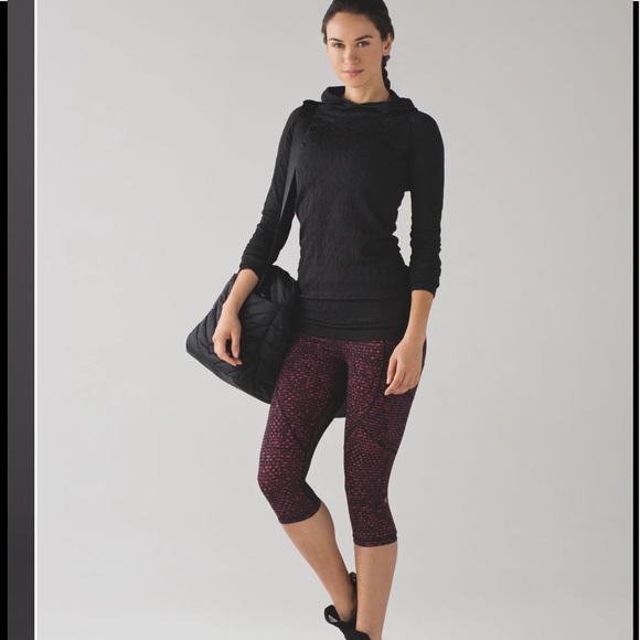 NWT Lululemon Outrun Crop - Picture 2 of 16